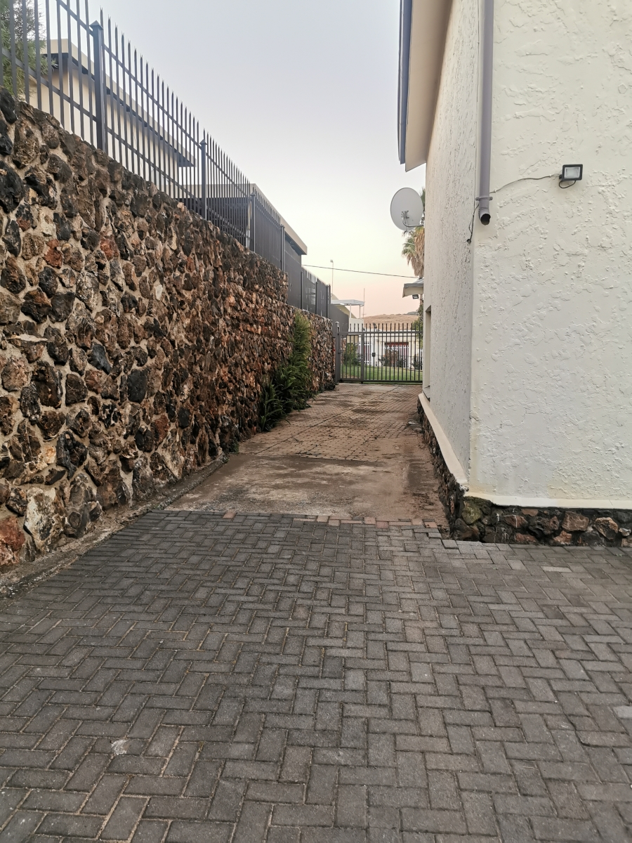 4 Bedroom Property for Sale in Erasmia Gauteng