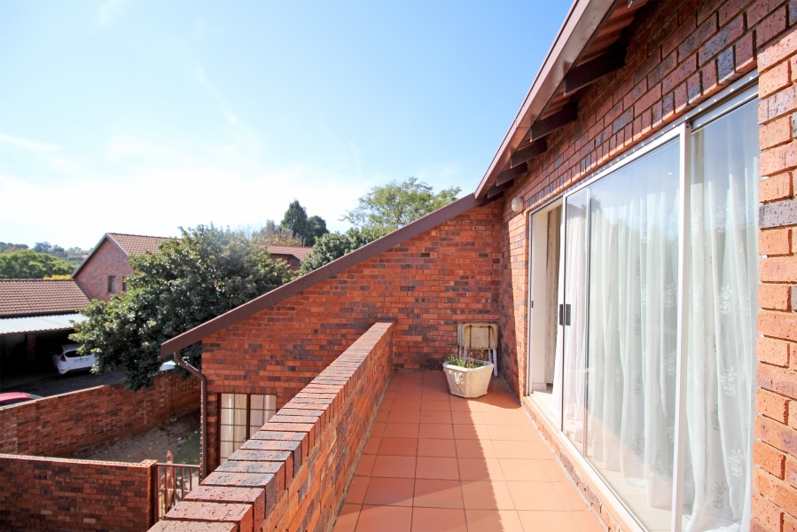 4 Bedroom Property for Sale in Weltevreden Park Gauteng