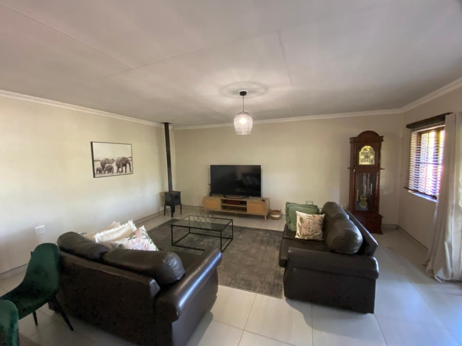 To Let 2 Bedroom Property for Rent in Garsfontein Gauteng