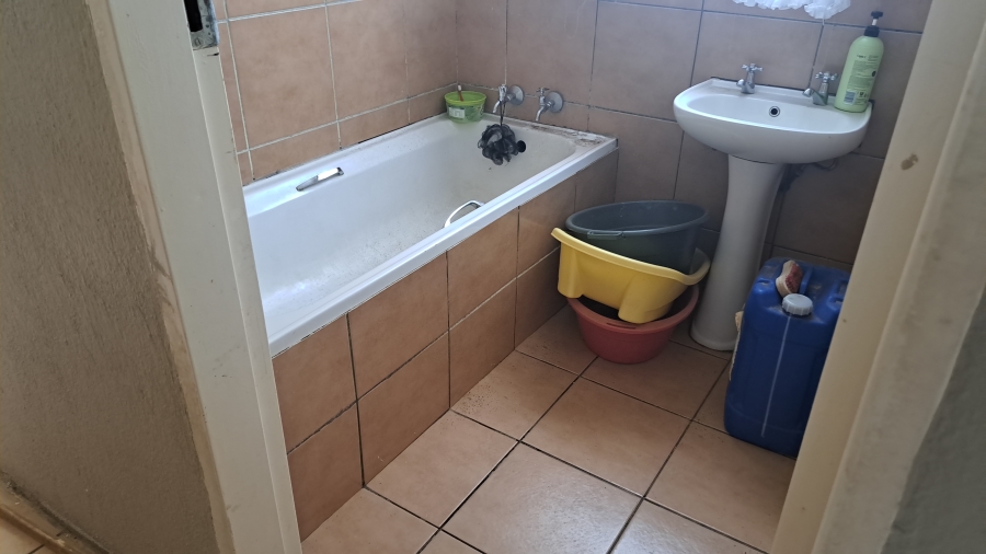 2 Bedroom Property for Sale in Dawn Park Gauteng