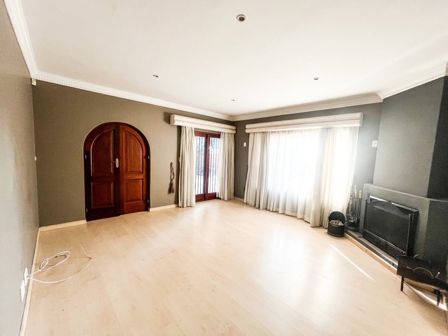 3 Bedroom Property for Sale in Highveld Gauteng