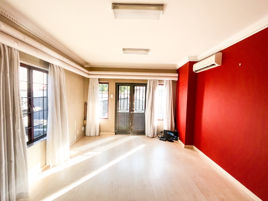 3 Bedroom Property for Sale in Highveld Gauteng