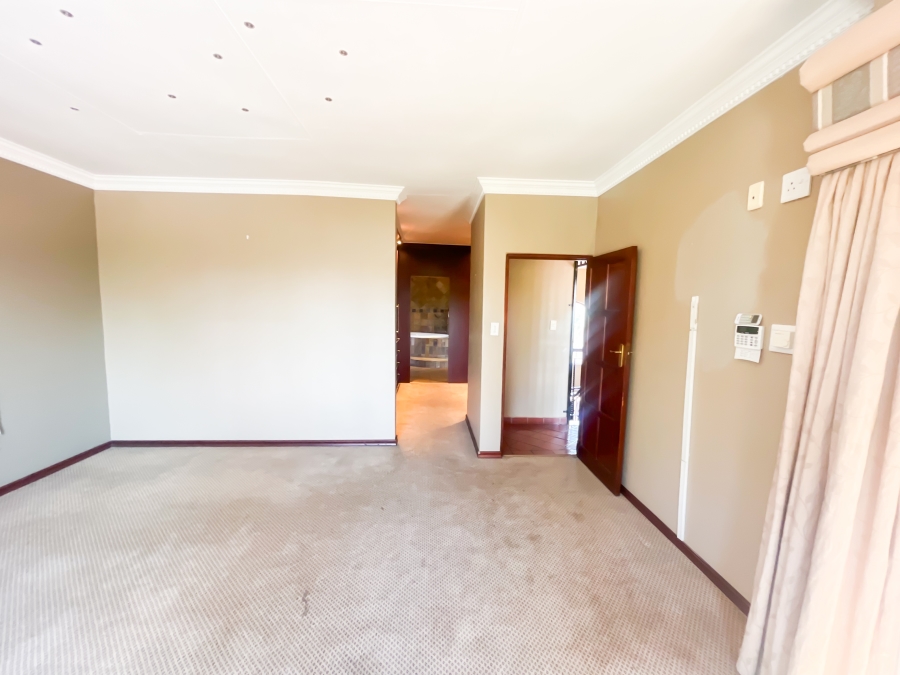 3 Bedroom Property for Sale in Highveld Gauteng