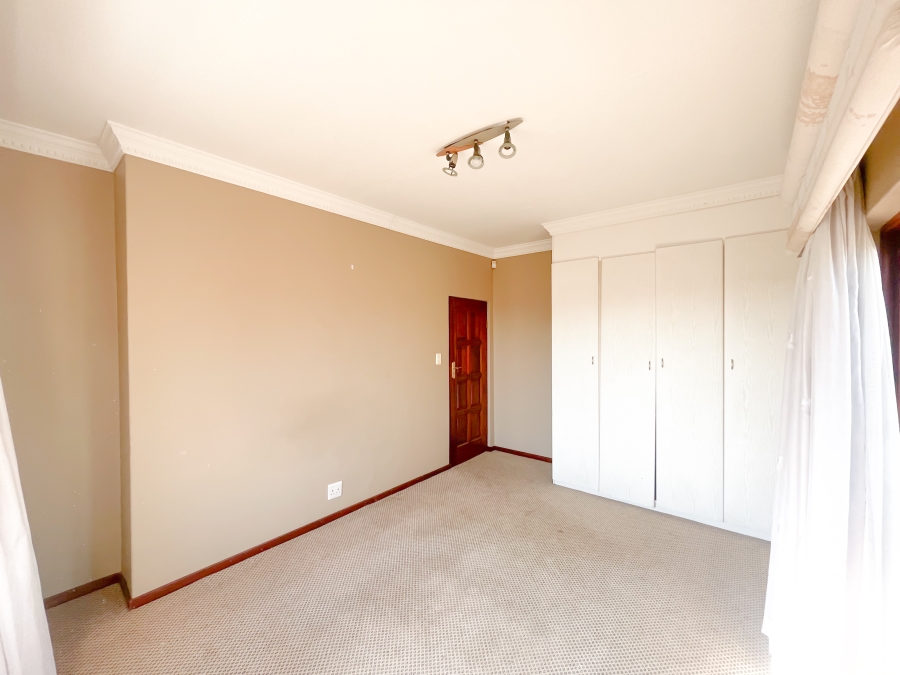 3 Bedroom Property for Sale in Highveld Gauteng