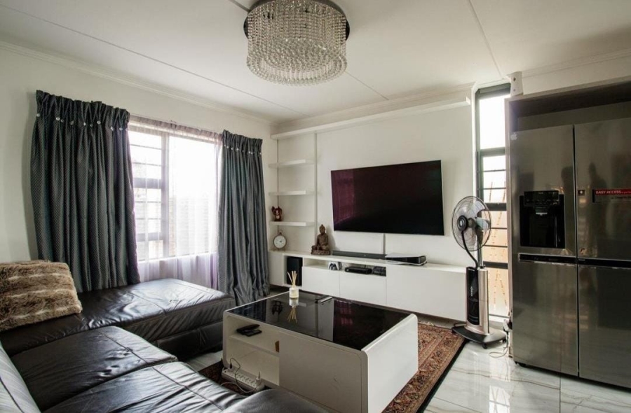 3 Bedroom Property for Sale in Amberfield Gauteng