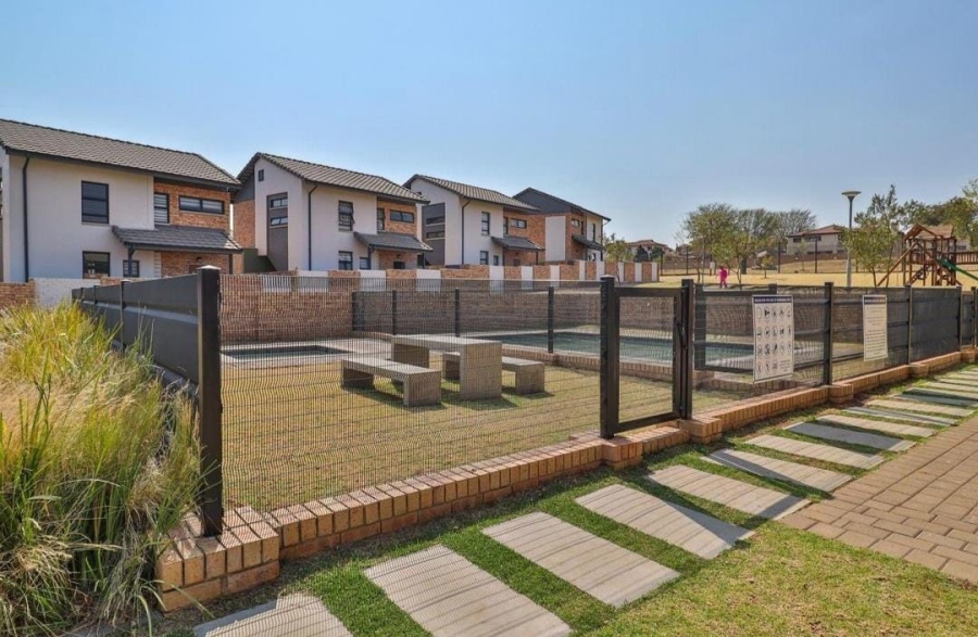 3 Bedroom Property for Sale in Amberfield Gauteng