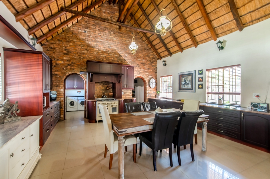 5 Bedroom Property for Sale in Sun Valley Gauteng