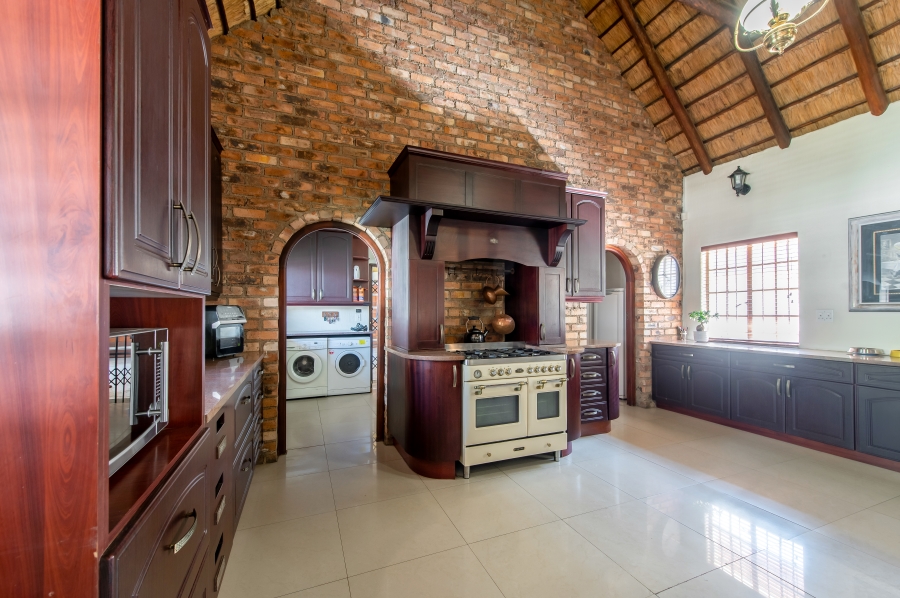 5 Bedroom Property for Sale in Sun Valley Gauteng