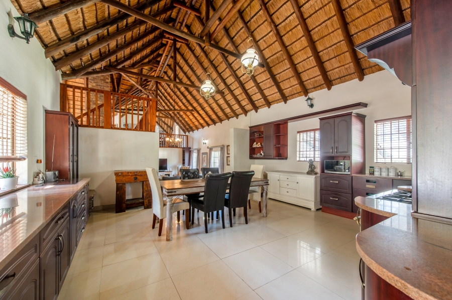 5 Bedroom Property for Sale in Sun Valley Gauteng