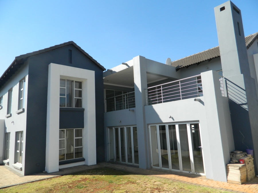 4 Bedroom Property for Sale in Silverwoods Country Estate Gauteng