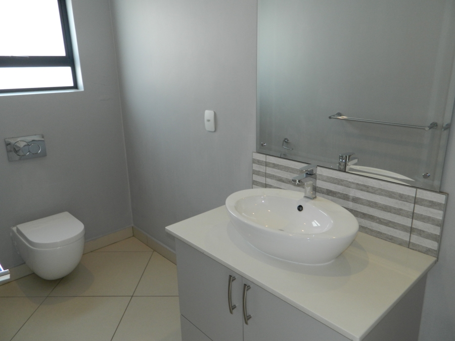 5 Bedroom Property for Sale in Silverwoods Country Estate Gauteng