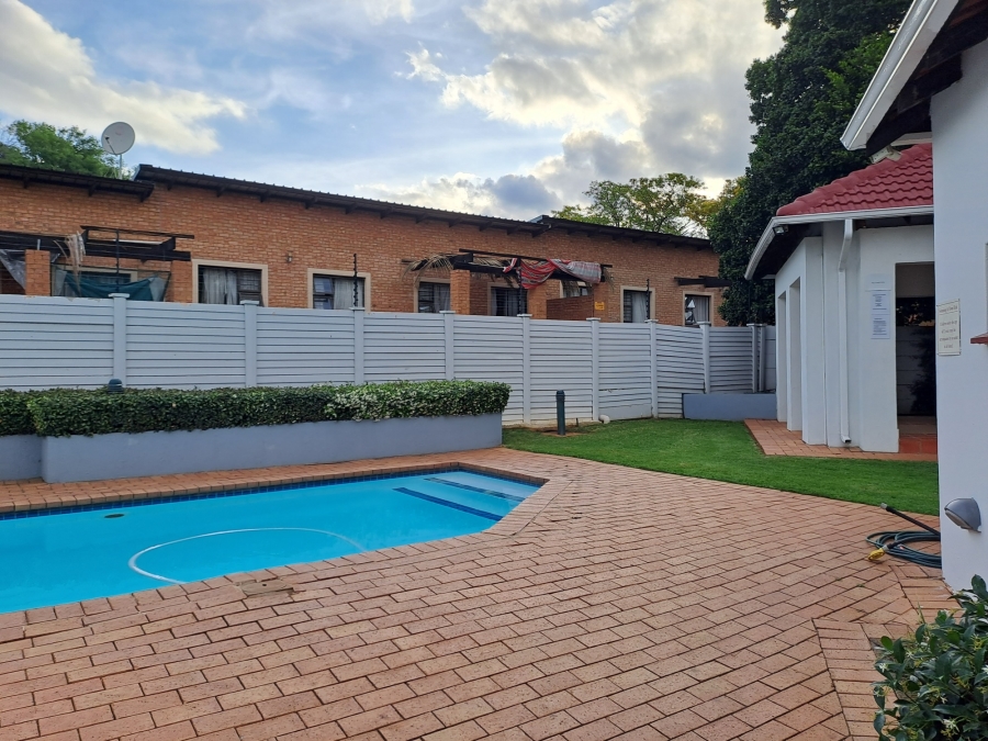 2 Bedroom Property for Sale in Groenkloof Gauteng