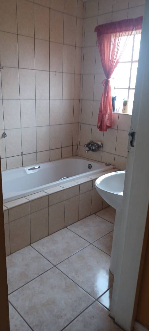 3 Bedroom Property for Sale in Kookrus Gauteng