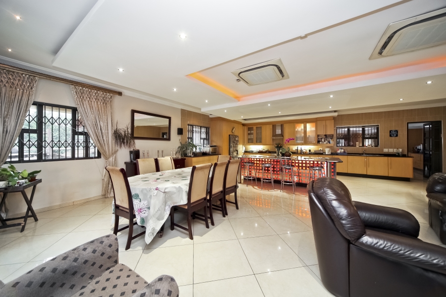 4 Bedroom Property for Sale in Waverley Gauteng