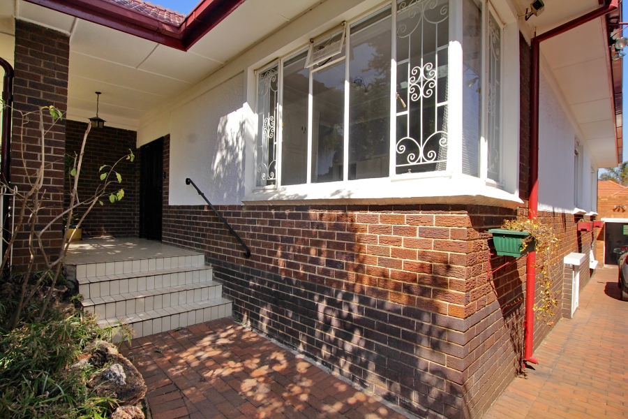 3 Bedroom Property for Sale in Waverley Gauteng