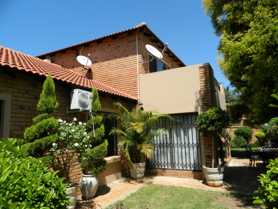 4 Bedroom Property for Sale in Willow Acres Gauteng