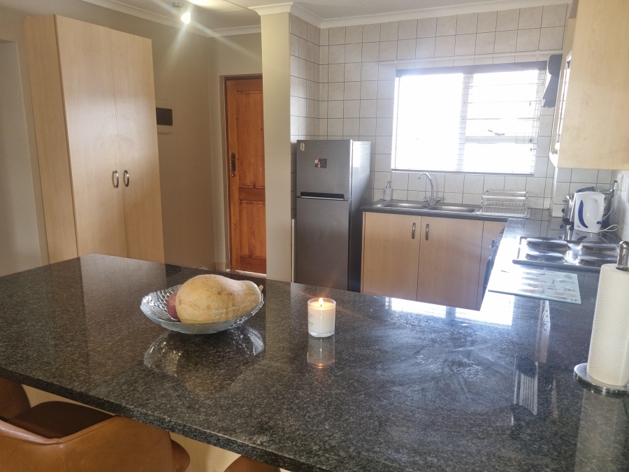 2 Bedroom Property for Sale in Leeuwenhof Estate Gauteng