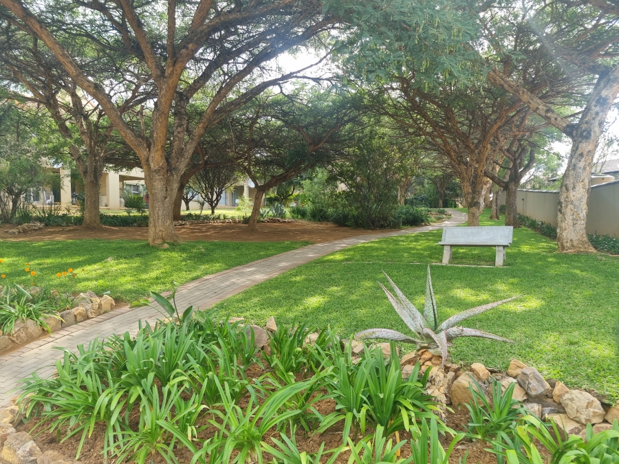 2 Bedroom Property for Sale in Leeuwenhof Estate Gauteng