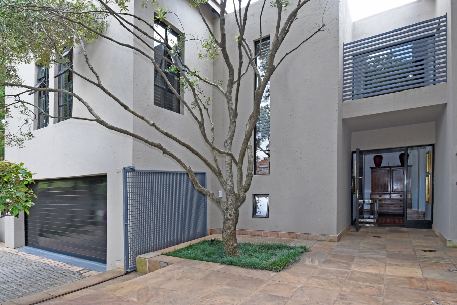3 Bedroom Property for Sale in Saxonwold Gauteng