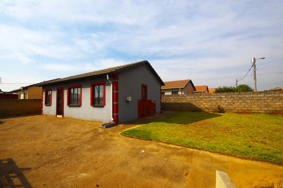 3 Bedroom Property for Sale in Windmill Park Gauteng