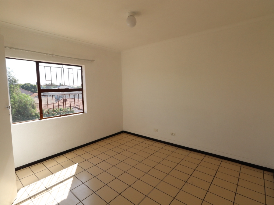 2 Bedroom Property for Sale in Nimrod Park Gauteng