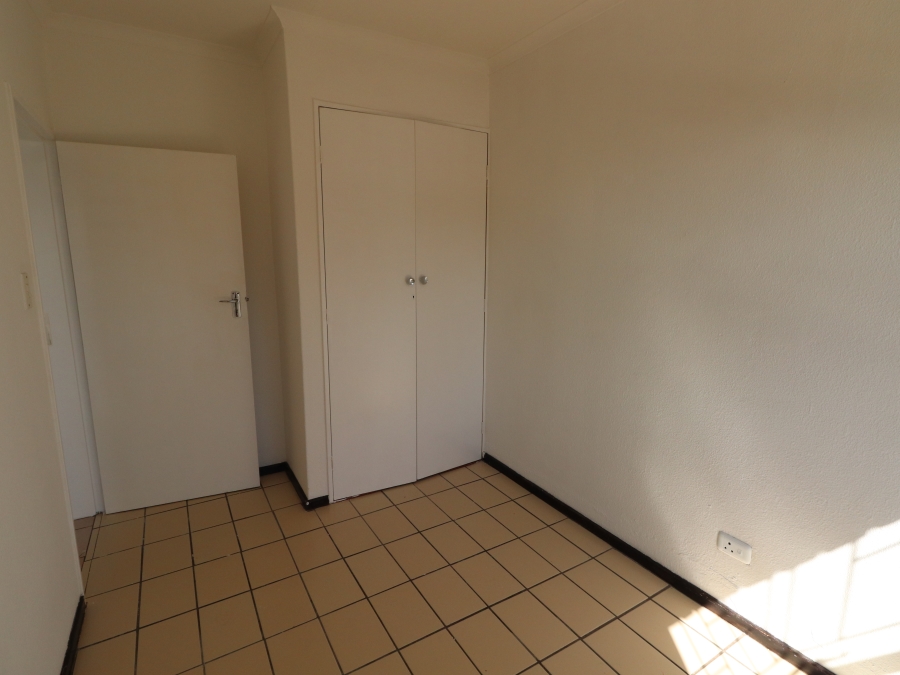 2 Bedroom Property for Sale in Nimrod Park Gauteng