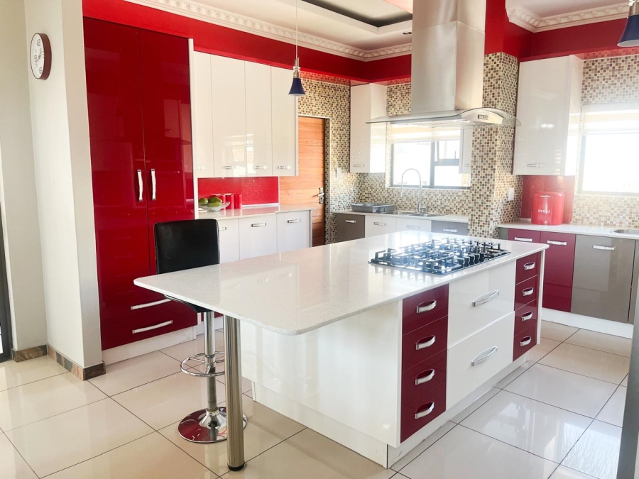 5 Bedroom Property for Sale in Blue Valley Golf Estate Gauteng
