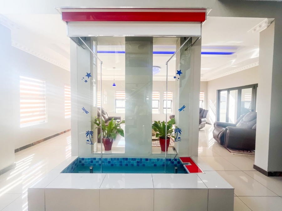 5 Bedroom Property for Sale in Blue Valley Golf Estate Gauteng