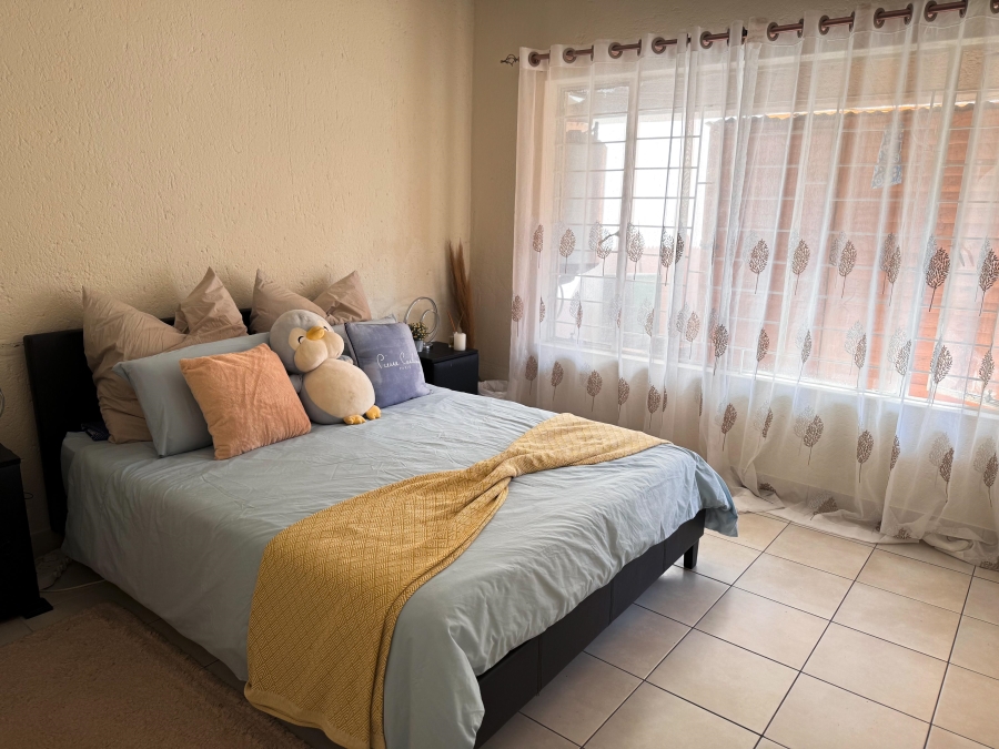 To Let 2 Bedroom Property for Rent in Ferndale Gauteng