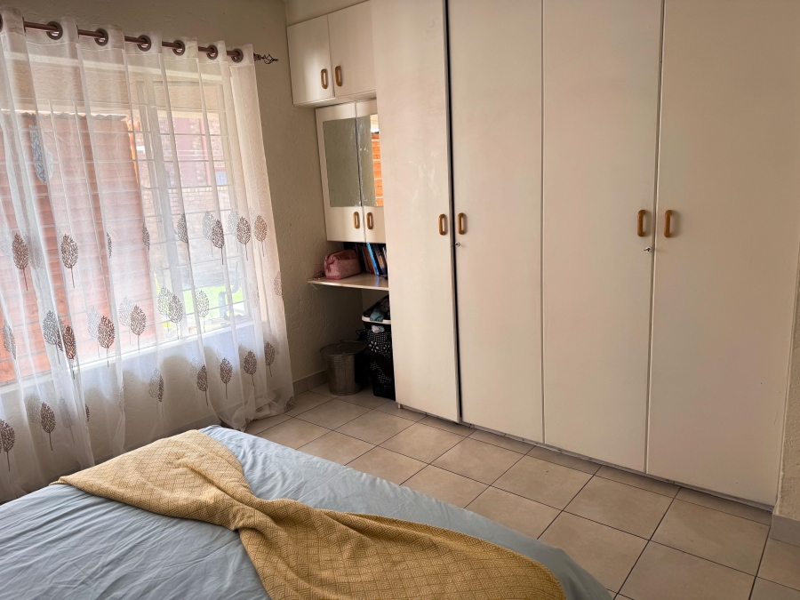 To Let 2 Bedroom Property for Rent in Ferndale Gauteng