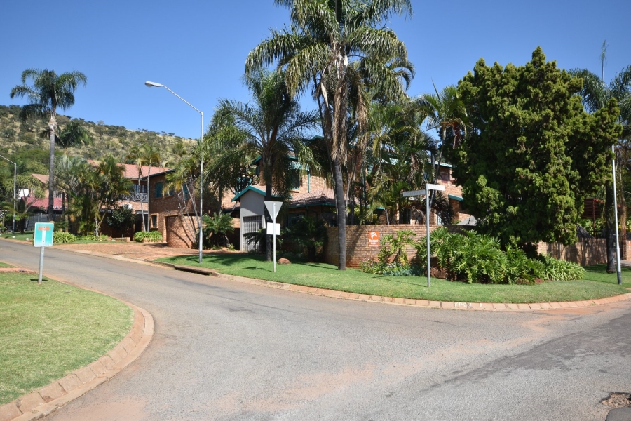 5 Bedroom Property for Sale in Montana Park Gauteng