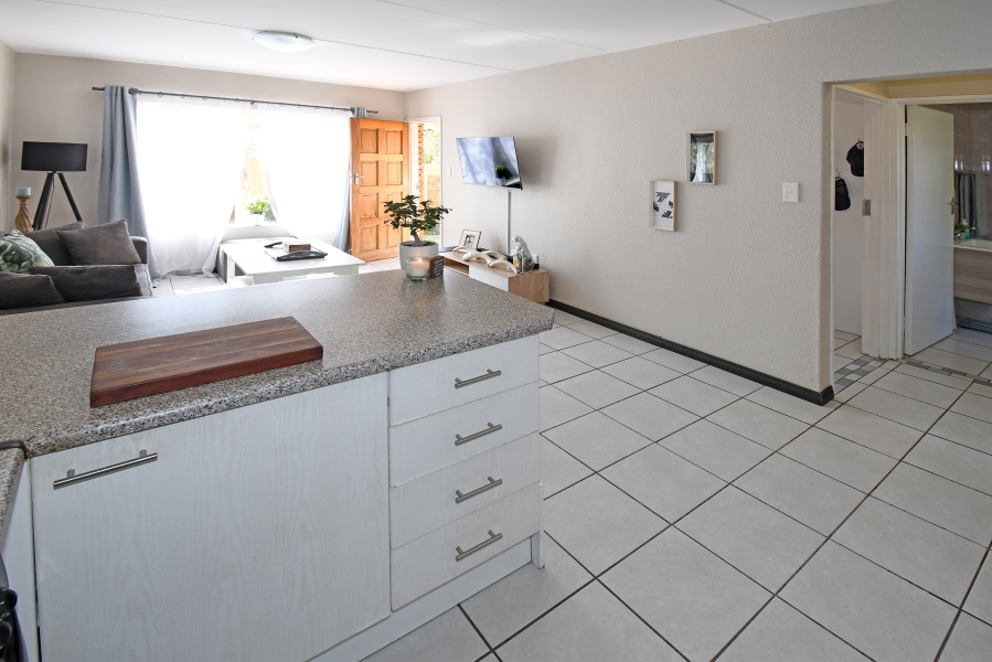 1 Bedroom Property for Sale in North Riding Gauteng