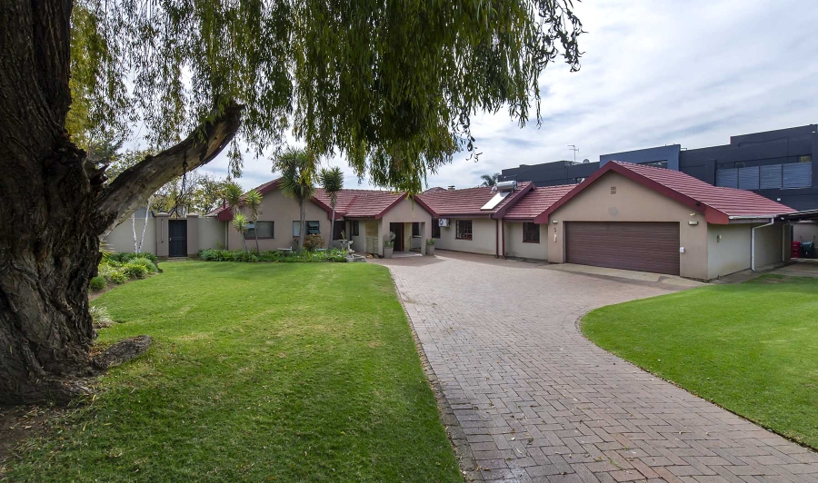 4 Bedroom Property for Sale in Oriel Gauteng