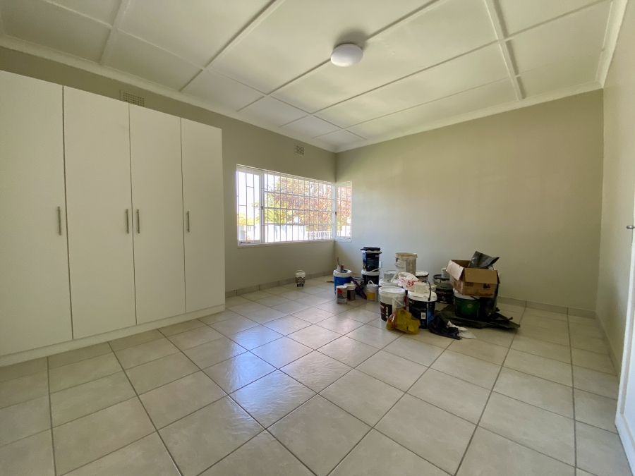 3 Bedroom Property for Sale in Edenvale Central Gauteng