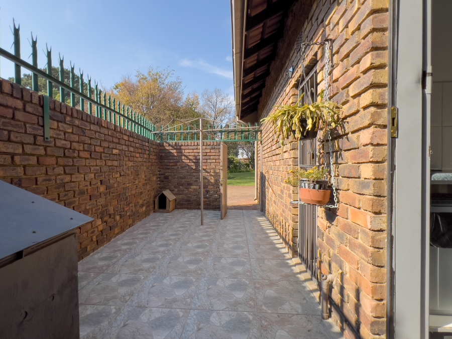 3 Bedroom Property for Sale in Birchleigh North Gauteng