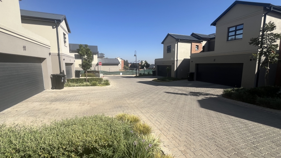 4 Bedroom Property for Sale in Kyalami Ridge Gauteng