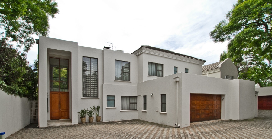 4 Bedroom Property for Sale in Dunkeld Gauteng