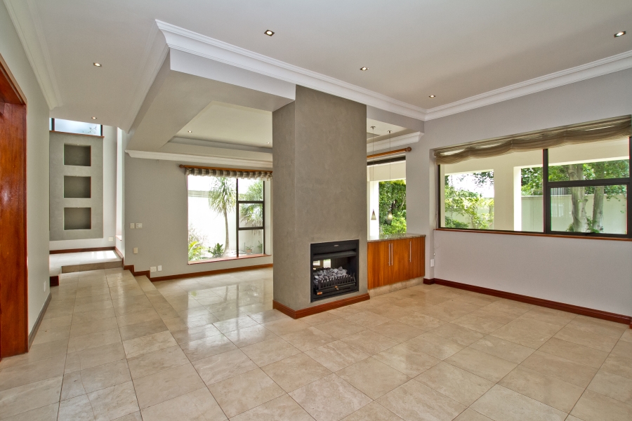 4 Bedroom Property for Sale in Dunkeld Gauteng