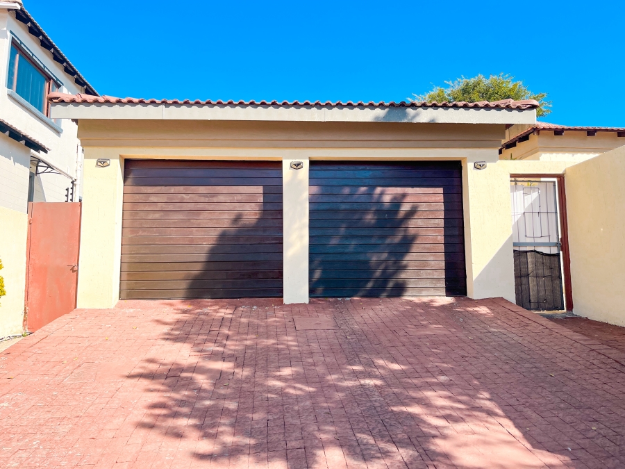 3 Bedroom Property for Sale in Highveld Gauteng