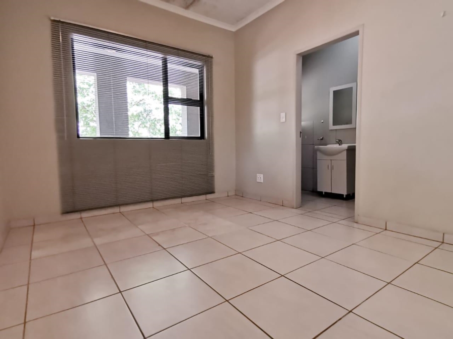 3 Bedroom Property for Sale in Cloverdene Gauteng