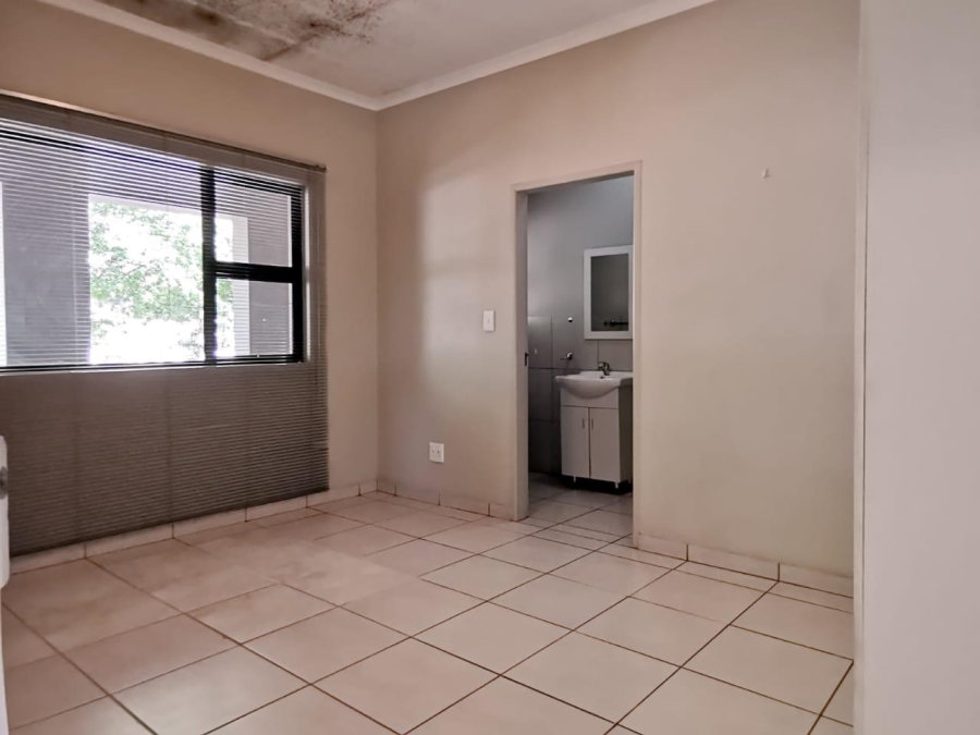 3 Bedroom Property for Sale in Cloverdene Gauteng