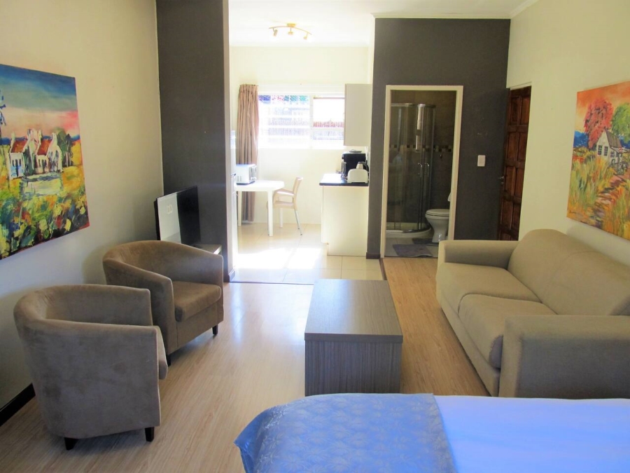 10 Bedroom Property for Sale in Orchards Gauteng