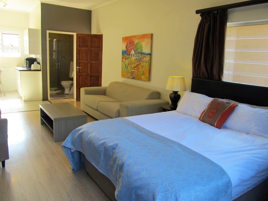 10 Bedroom Property for Sale in Orchards Gauteng