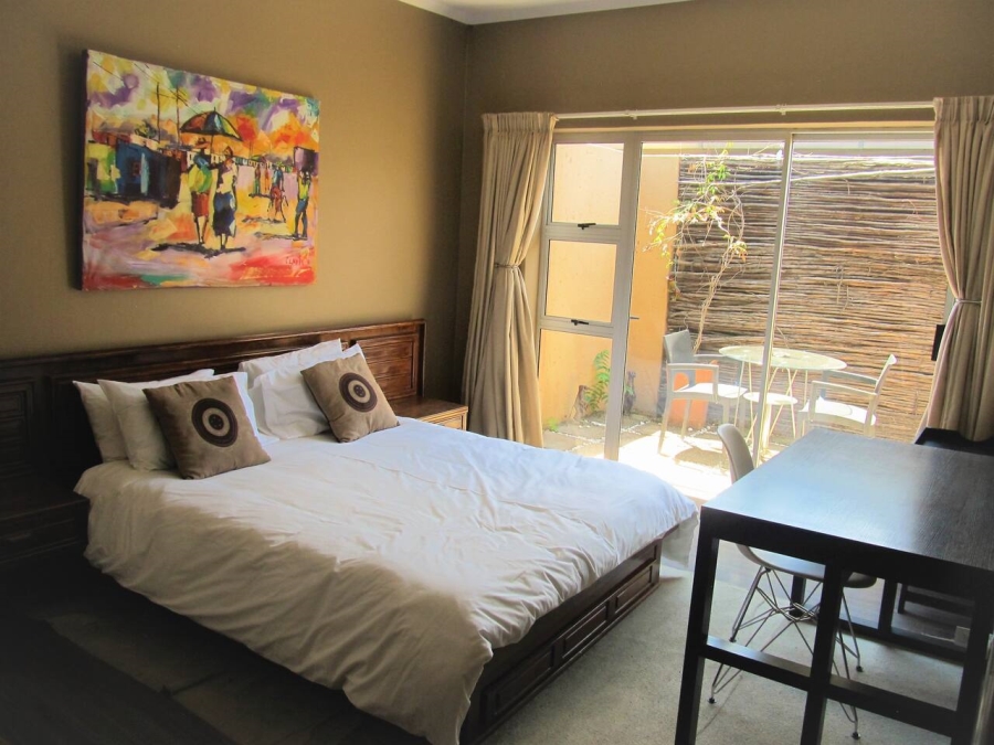 10 Bedroom Property for Sale in Orchards Gauteng