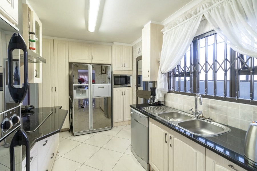 3 Bedroom Property for Sale in Geluksdal Gauteng