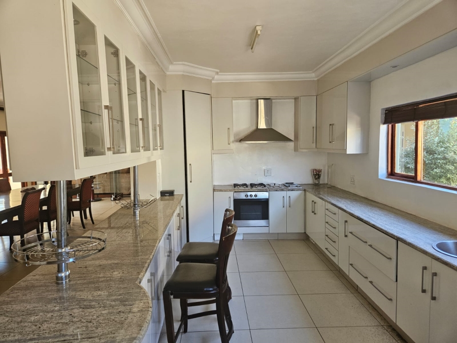 4 Bedroom Property for Sale in Leeuwfontein Gauteng