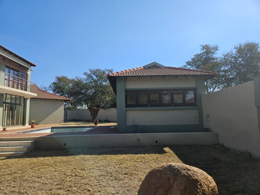 4 Bedroom Property for Sale in Leeuwfontein Gauteng