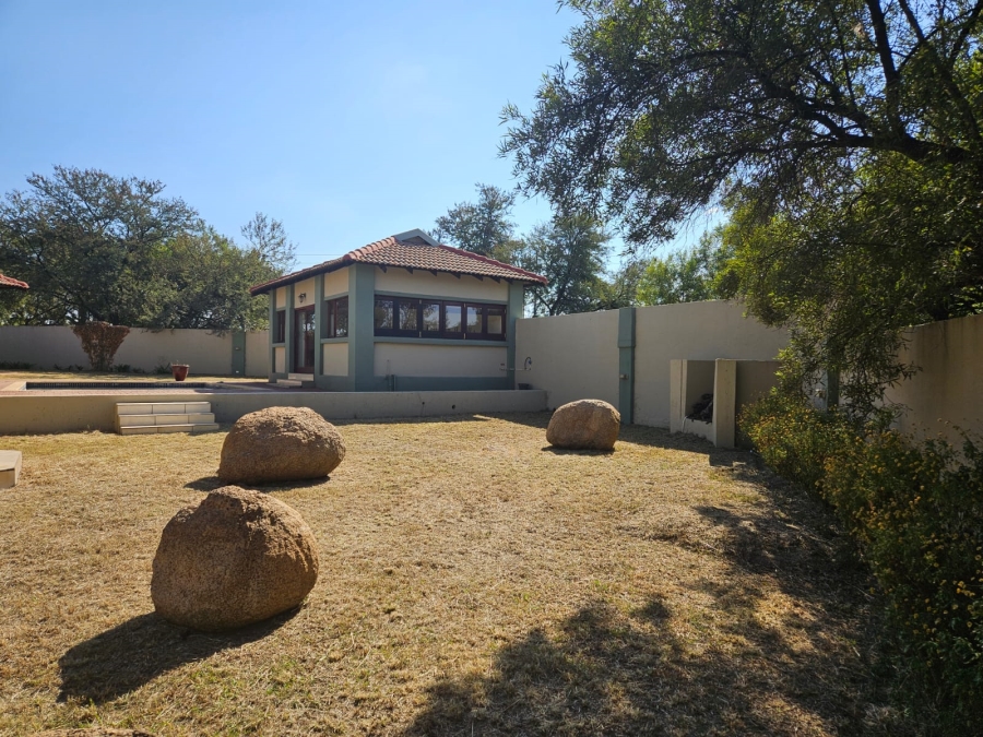 4 Bedroom Property for Sale in Leeuwfontein Gauteng