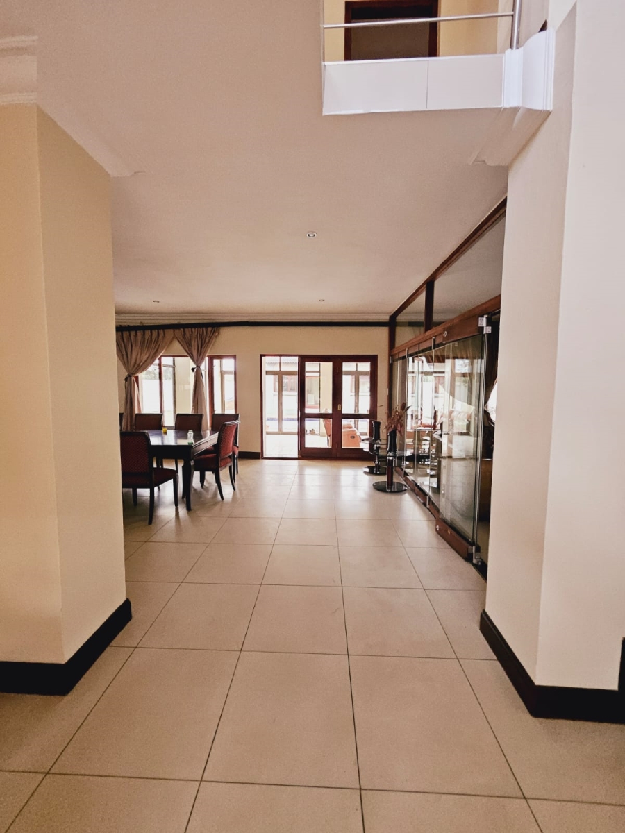 4 Bedroom Property for Sale in Leeuwfontein Gauteng