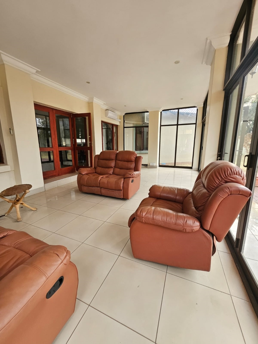 4 Bedroom Property for Sale in Leeuwfontein Gauteng